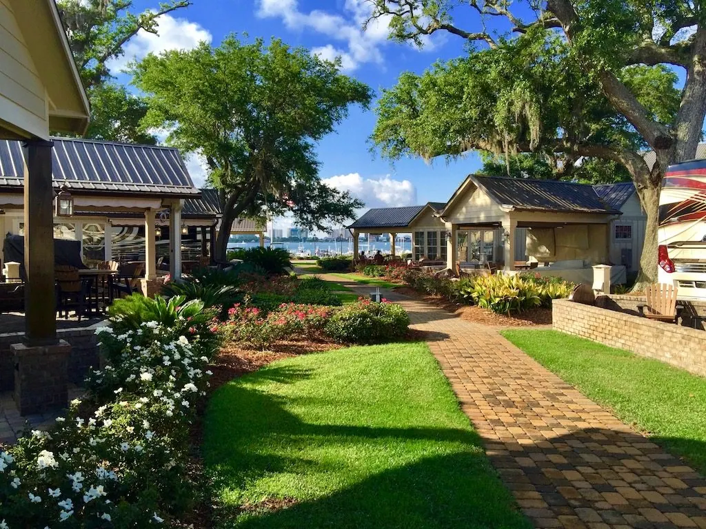 Heritage Motorcoach Resort and Marina property