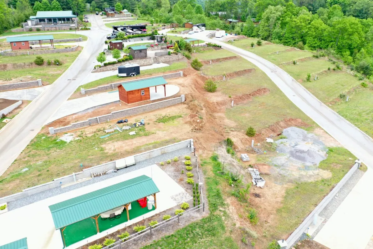 Sunset Ridge Motorcoach Resort property