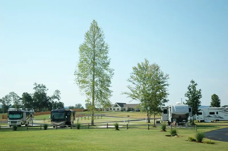 Windemere Cove RV Resort property